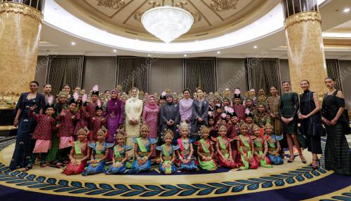 TUNKU HAJAH AZIZAH AMINAH MAIMUNAH ISKANDARIAH