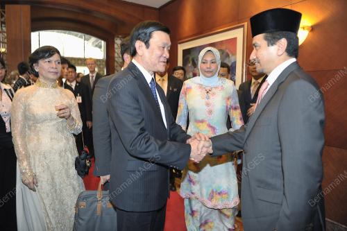 TUANKU MIZAN ZAINAL ABIDIN