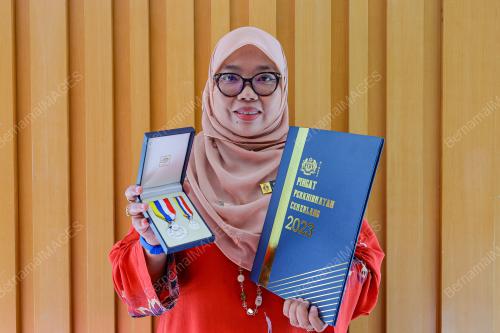 HAIRUNNISA KHALID