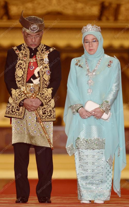AL-SULTAN ABDULLAH RI'AYATUDDIN AL-MUSTAFA BILLAH SHAH