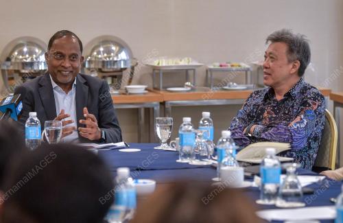 DATUK SERI DR ZAMBRY ABD KADIR