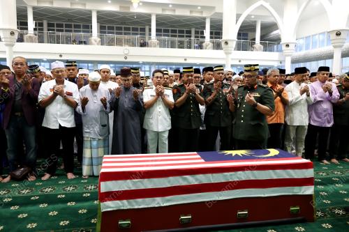JENERAL TUN DR MOHAMED HASHIM MOHD ALI