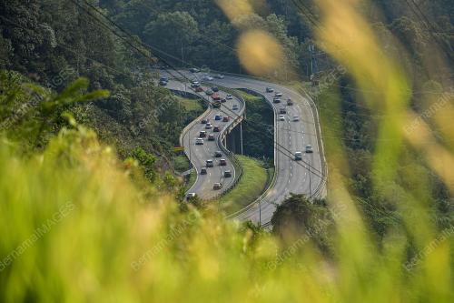 TINJAUAN ALIRAN TRAFIK LEBUHRAYA KL-KARAK