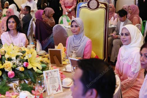 SULTANAH NUR ZAHIRAH