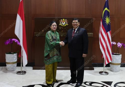 TAN SRI JOHARI ABDUL