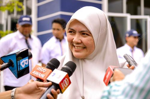 HASRINA NORDIN