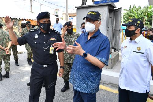 DATUK SERI ISMAIL SABRI YAAKOB