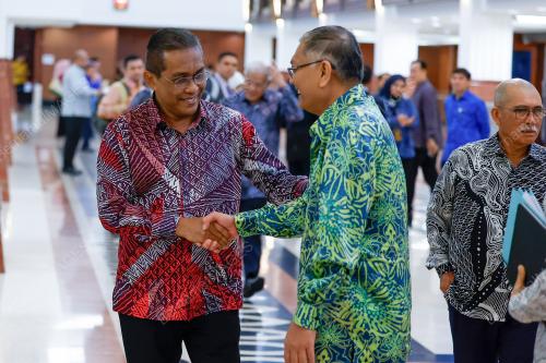 DATUK SERI DR SHAMSUL ANUAR NASARAH