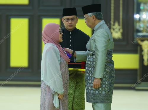 AL-SULTAN ABDULLAH RI'AYATUDDIN AL-MUSTAFA BILLAH SHAH