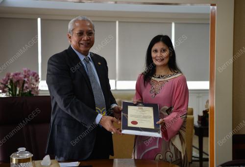 TAN SRI ANNUAR MUSA