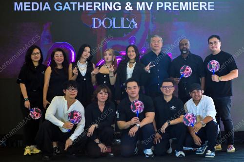 KUMPULAN POP MALAYSIA DOLLA