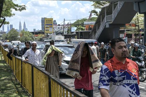 SOLAT JUMAAT PERTAMA BULAN RAMADAN
