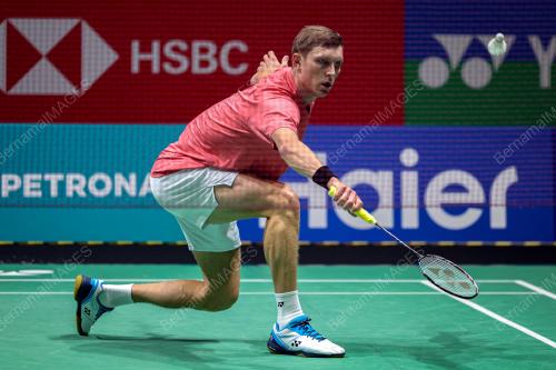 VIKTOR AXELSEN