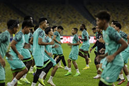 LATIHAN RASMI MENJELANG FINAL PIALA FA