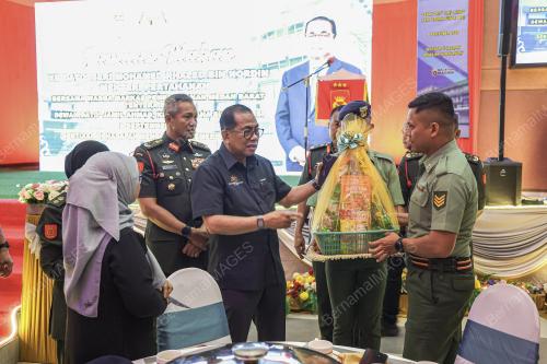 DATUK SERI MOHAMED KHALED NORDIN