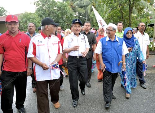 KL48_08112012_RAIS