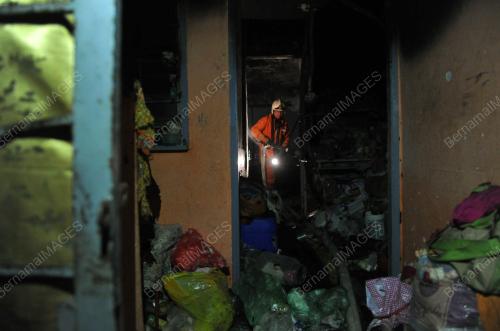 KL48_09092016_TERBAKAR