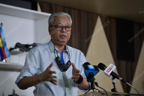 DATUK SERI ISMAIL SABRI YAAKOB