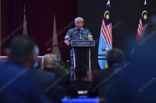 TAN SRI AFFENDI BUANG