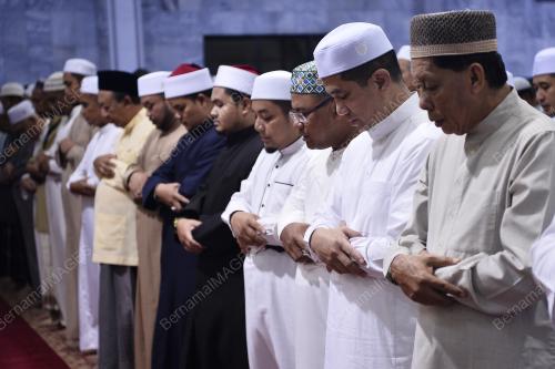 DATUK SERI AZMIN ALI