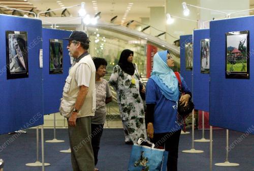 KL48_12042013_PAMERAN
