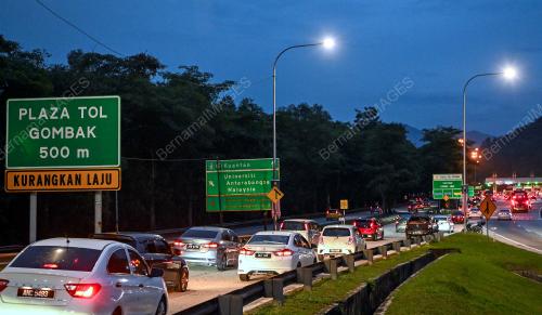 TINJAUN ALIRAN TRAFIK MENUJU PANTAI TIMUR
