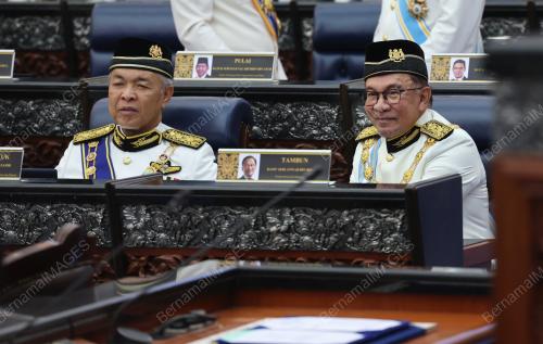 ISTIADAT PEMBUKAAN PENGGAL KEDUA PARLIMEN KE-15