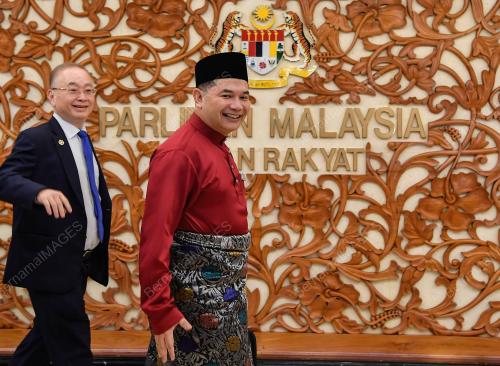 RAFIZI RAMLI