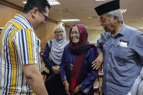 DATUK ROSNANI JAMIL