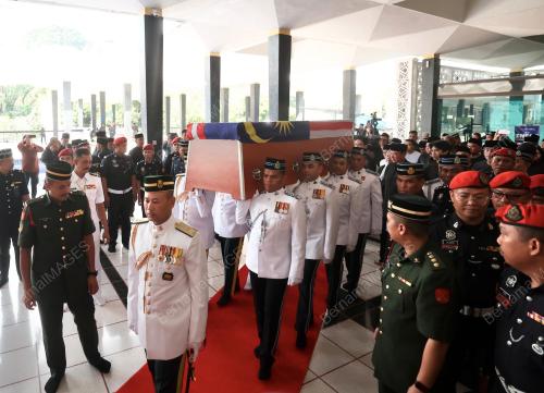 TUN ABDULLAH AHMAD BADAWI