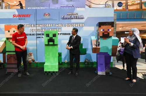 PELANCARAN MINECRAFT MALLS DISCOVERY