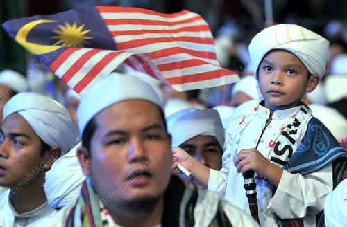 KL48_15082014_PRAY