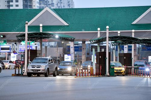 KADAR TOL DIKURANGKAN 18 PERATUS