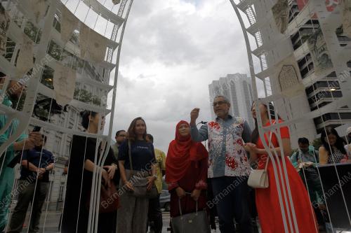 KL48_19102019_SENI_BN201910174742