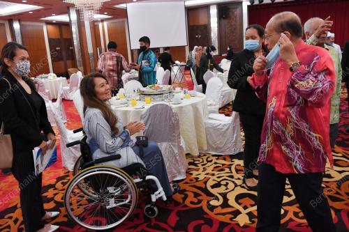 TAN SRI RAIS YATIM & SENATOR RAS ADIBA MOHD RADZI