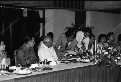 MAKAN MALAM PELADANG