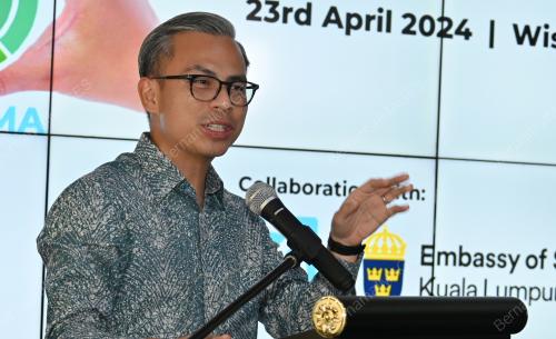 FAHMI FADZIL