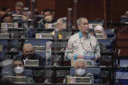 DATUK SERI ISMAIL SABRI YAAKOB