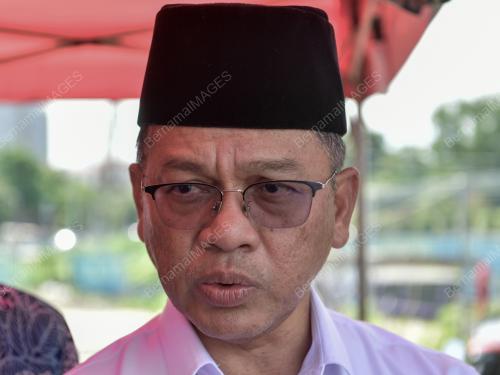 DATUK DR MOHD NAI'M MOKHTAR