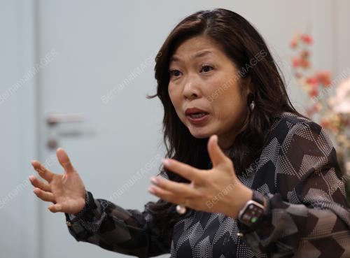 MARY NG