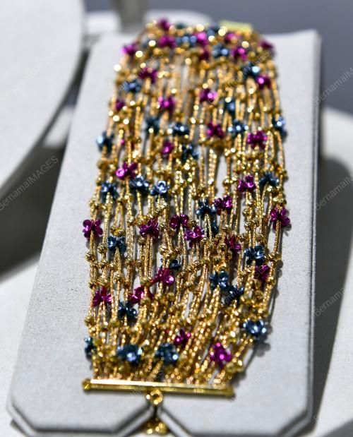 PAMERAN BARAN KEMAS HABIB JEWEL