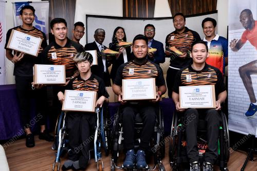 MAJLIS PENYERAHAN TAJAAN KASUT BATA ATLET PARALIMPIK TOKYO 2020