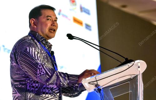 RAFIZI RAMLI
