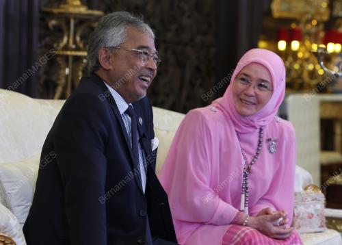 AL-SULTAN ABDULLAH RI'AYATUDDIN AL-MUSTAFA BILLAH SHAH
