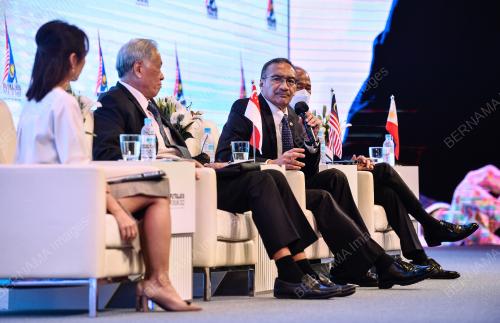 DATUK SERI HISHAMMUDDIN TUN HUSSEIN