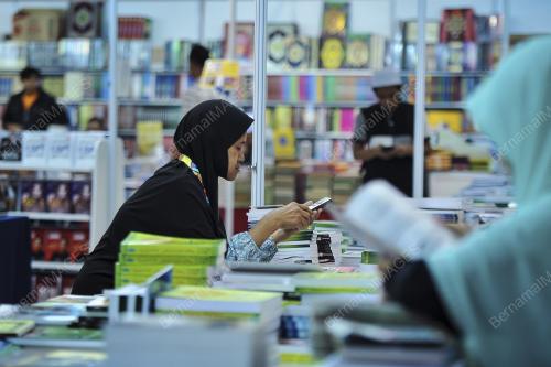 KL48_29042017_PESTA_BUKU