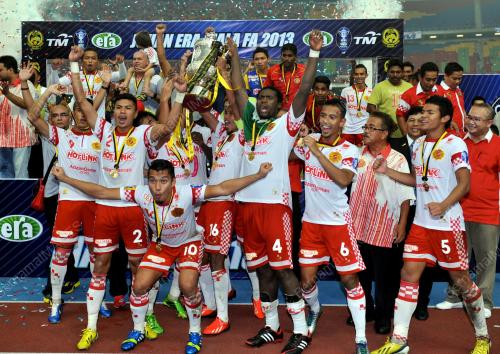 KL48_29062013_PIALA_FA