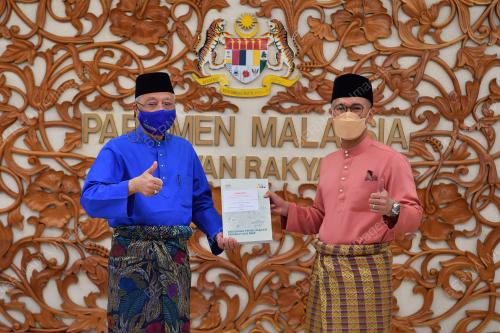 DATUK SERI ISMAIL SABRI YAAKOB