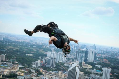 KL48_30092016_BASE_JUMP