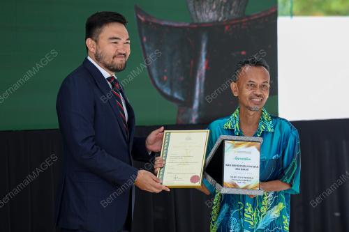 TENGKU AMIR SHAH